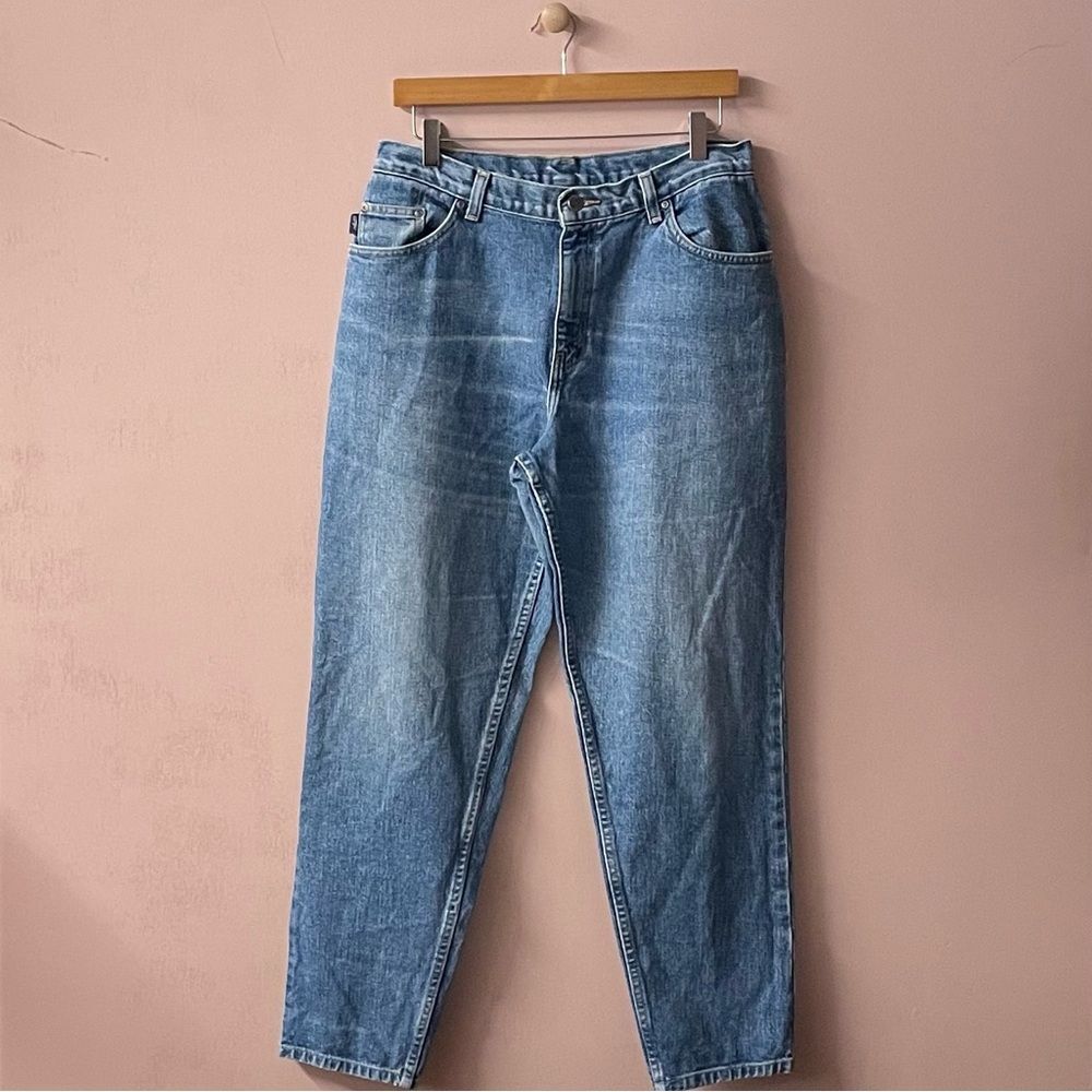 Vintage Chic Medium Wash Blue Mom Jeans 30-31” Waist GUC
